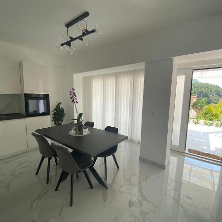 Holiday House Canis Zuljana Ngoại thất bức ảnh