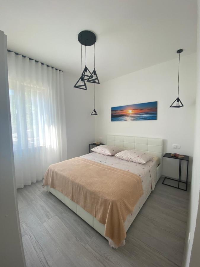 Holiday House Canis Zuljana Ngoại thất bức ảnh